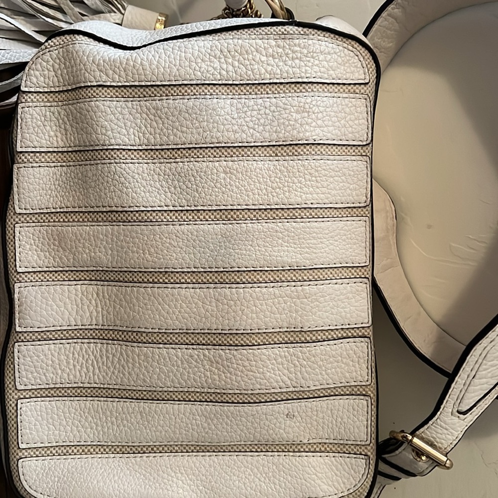 Used condition Coach purse . - Picture 3 of 5